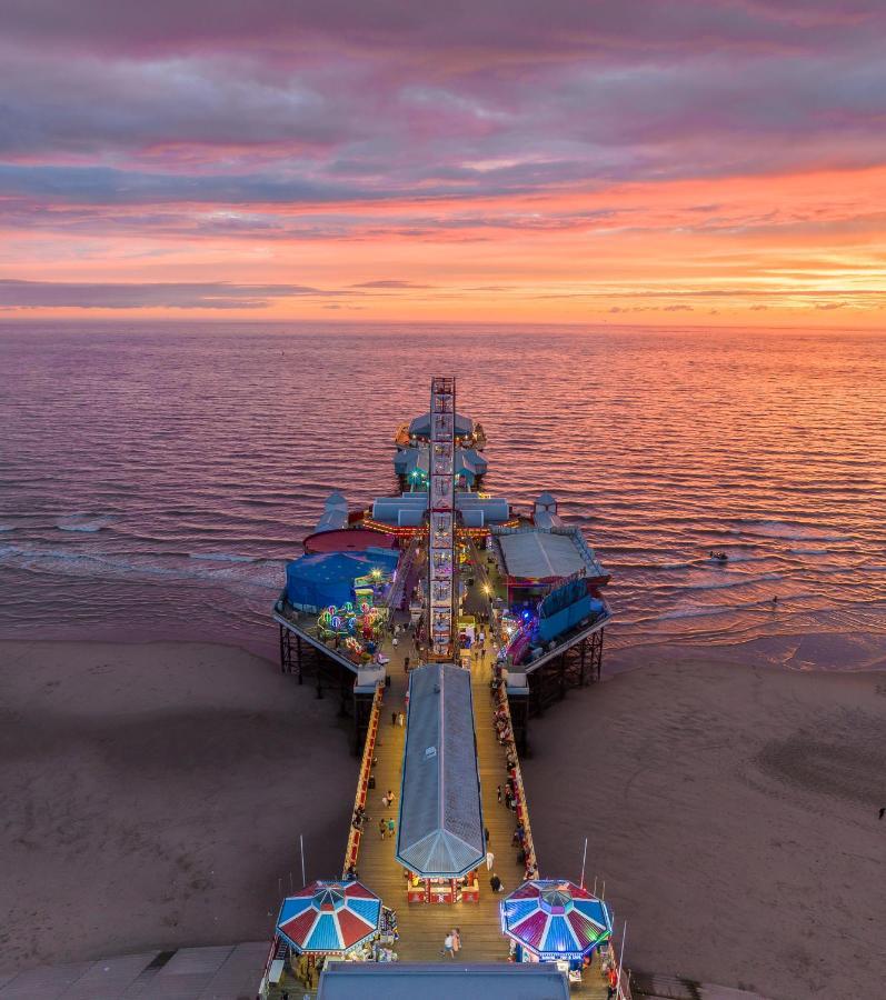 Ruskin Hotel Blackpool Exterior photo